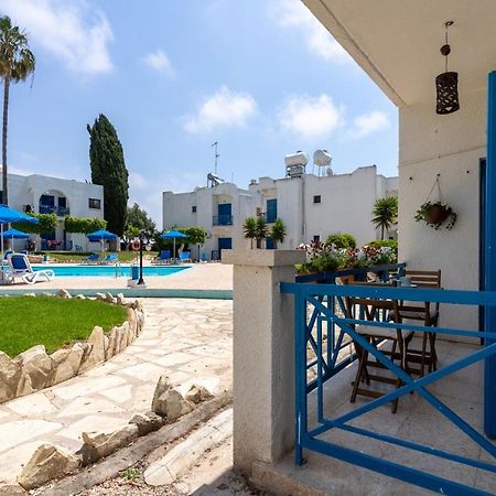 Sea Breeze 1-BR Apt in Pyla Exterior foto