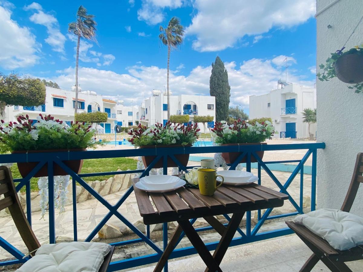 Sea Breeze 1-BR Apt in Pyla Exterior foto