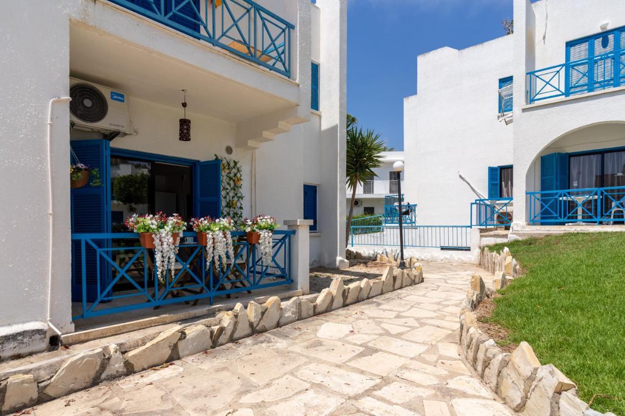 Sea Breeze 1-BR Apt in Pyla Exterior foto