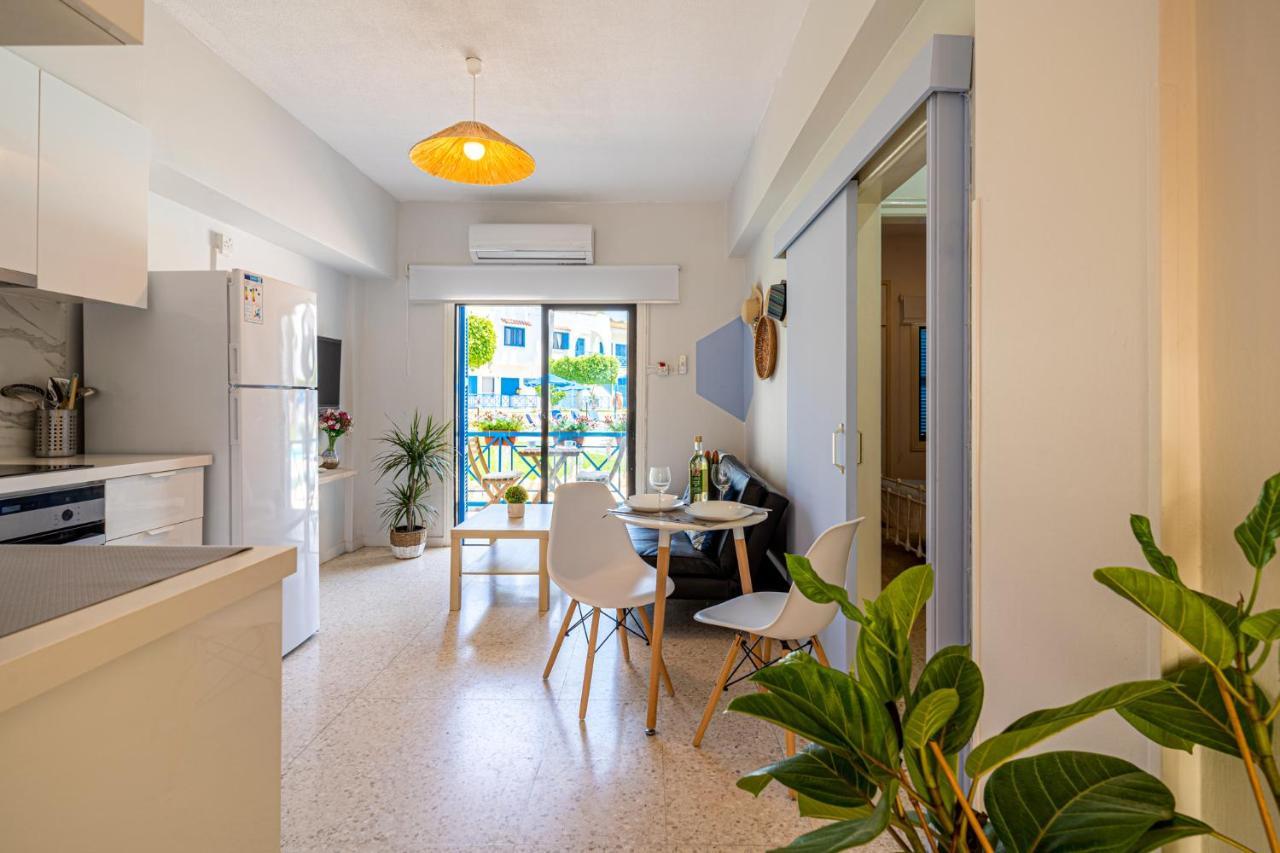 Sea Breeze 1-BR Apt in Pyla Exterior foto